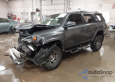 2020 Toyota 4Runner Trd Off Road Premium из США, поврежденный, VIN JTEBU5JR1L5807749